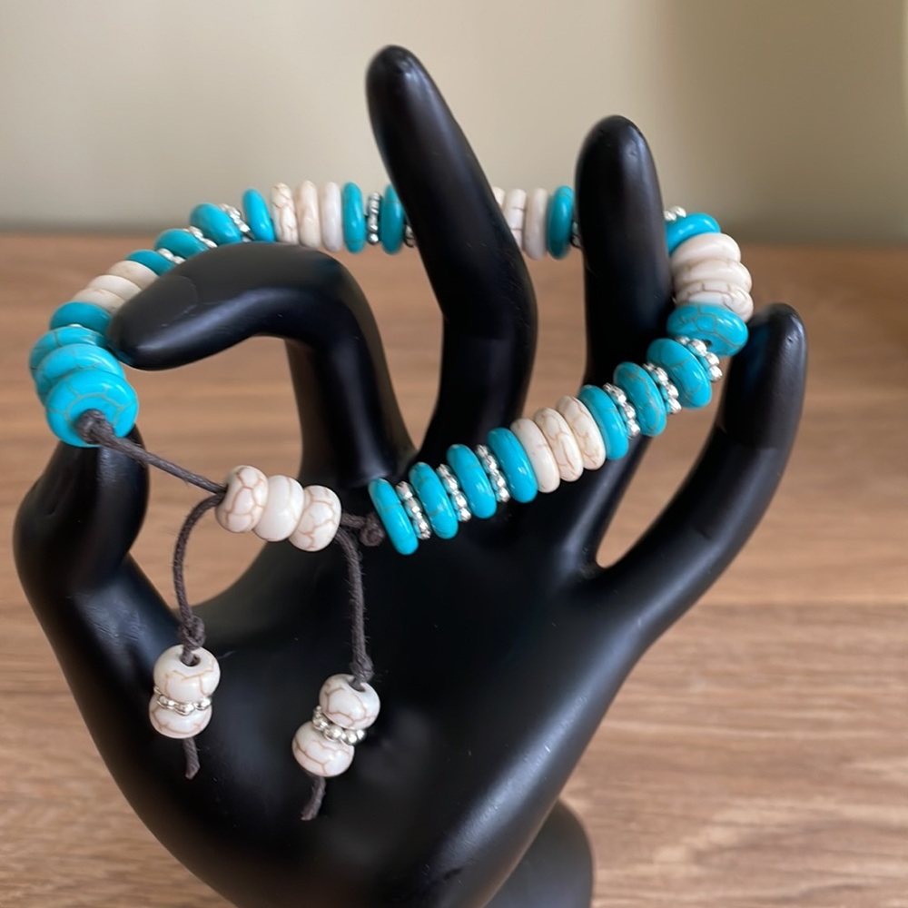 HAND CRAFTED BRACELET Boho Turquoise and White Howlite Sliding Cord Closure